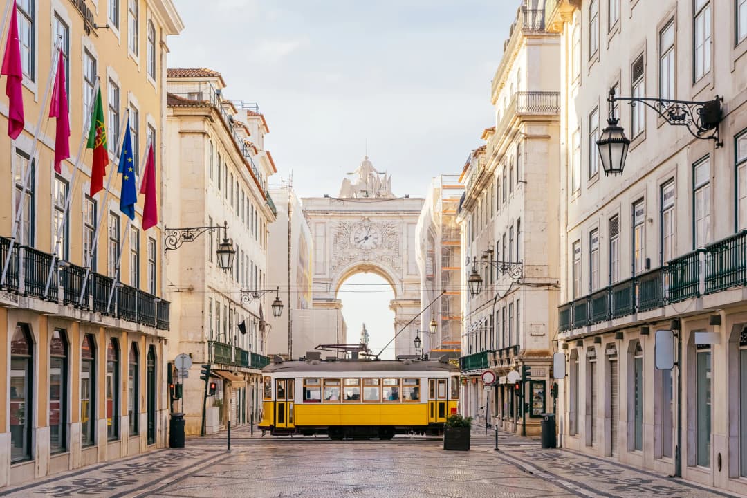 Mortgage Broker in Lisbon — Free Help for Non-Residents (2026)